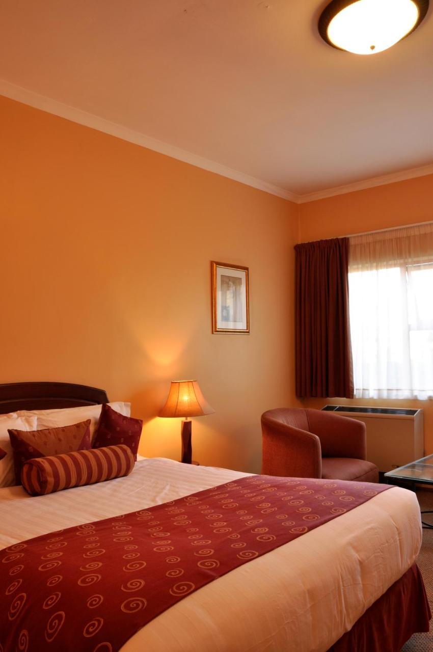Crossroads Hotel ليلونغوي المظهر الخارجي الصورة