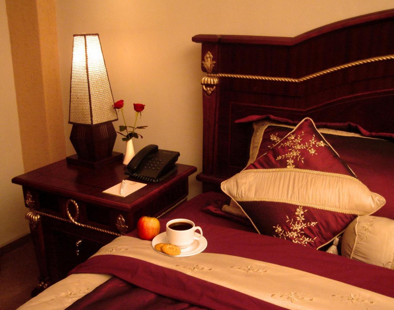 Crossroads Hotel ليلونغوي الغرفة الصورة